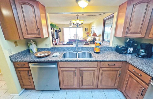 Indian Rocks Beach Condo | Reef Club Indian Rocks Beach Top Floor Gulf Views