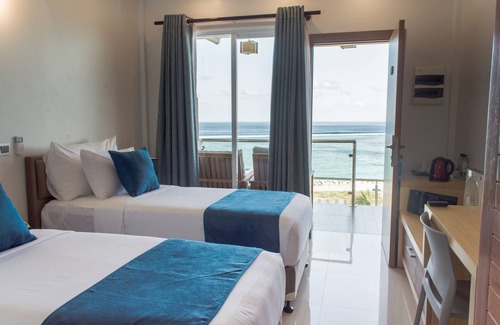 Thulusdhoo Island House | Reef Edge Thulusdhoo