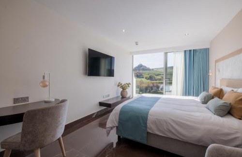 Marsalforn Hotel | Reef Hotel & Spa