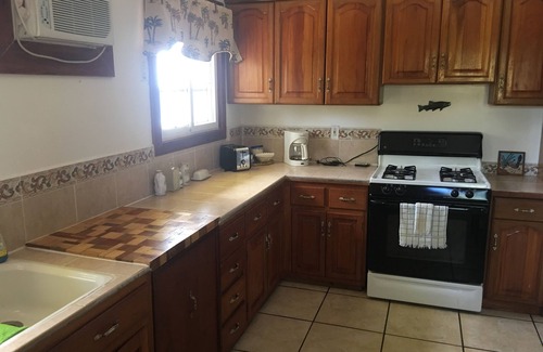 Isla de Utila House | Reef Point Beach House - Ocean Front - 4 Bedroom House