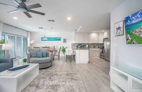 Key Colony Beach House | Reef Retreat 2 bed 2 bath w/private pool plus Caba