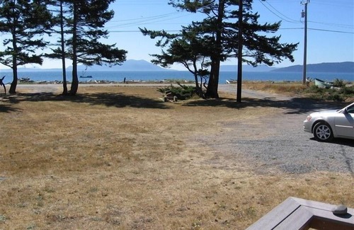 Lummi Island House | Reefnet House with Beach