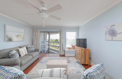 Oceanmarsh Subdivision House | Reel Em Inn on Harbor Island