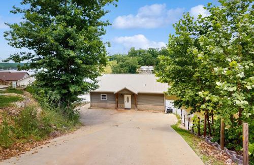 Climax Springs House | Reel Good Time Lakehouse