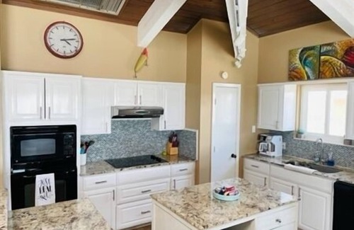 Port Mansfield House | REEL Paradise. Great Place to Stay! New Private Pier. 4 Bedroom, 4.5 Bath.