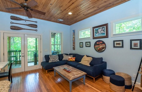 Dadeville Cabin | Reel Simple at Lake Martin | 2 Bed, 2 Bath