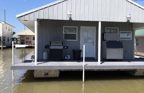 Pilottown House | Reel Therapy 1- Venice Marina (B Dock)