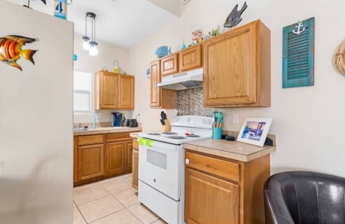 Rockport Cottage | Reelin’ and Rockin’ Cottage 1/2