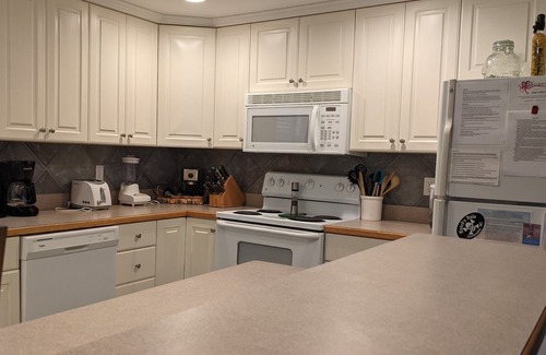 Hatteras House | Reelin' Inn - Hatteras; Spectacular Sunsets, Dog friendly, WiFi, and Hot tub!