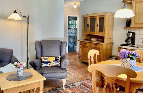Ostseebad Ahrenshoop Apartment | Reetgedecktes Landhaus