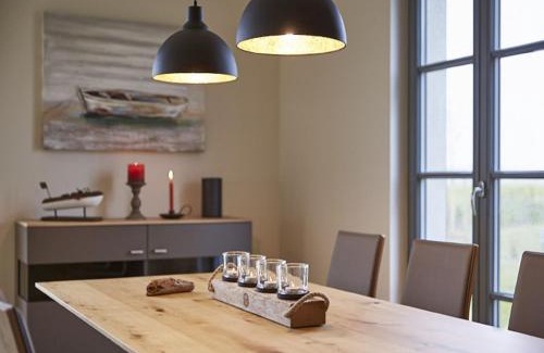 Kreptitz House | Reetland am Meer - Premium Reetdachvilla mit 3 Schlafzimmern, Sauna und Kamin E19