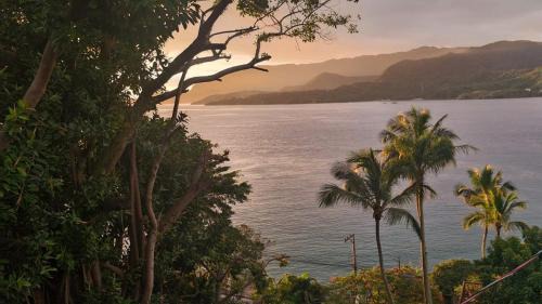 Cambaquara House | Refúgio na natureza com vista espetacular em Ilhabela