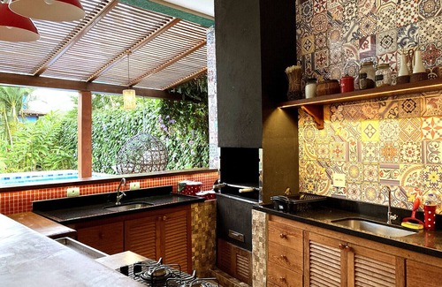 Sao Sebastiao House | Refúgio Perfeito: Conforto, Piscina e Praia!