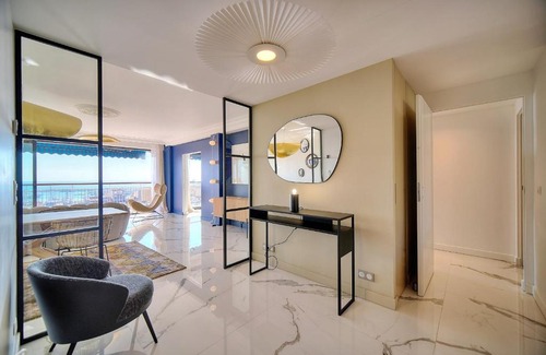 Cannes Old Town Apartment | REF 1454 - Renovated 2 bedroom apartment - City center