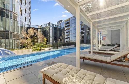 Belconnen Apartment | Refined 2-Bed With Luxurious Building Amenities