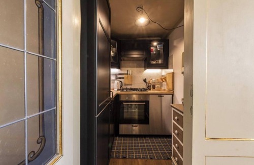 Duomo Apartment | Refined 2-Bedroom Apartment with Stunning Views in Florence's Heart