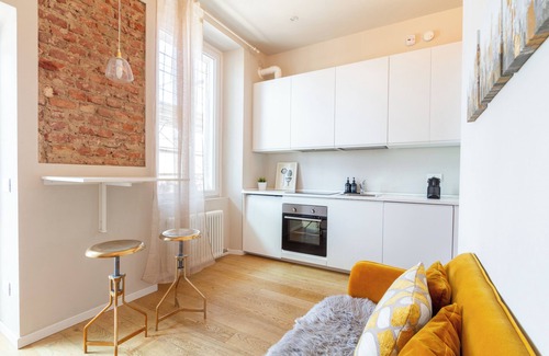 Zona Padova Apartment | Refined Stylish Milanese Studio Apartment