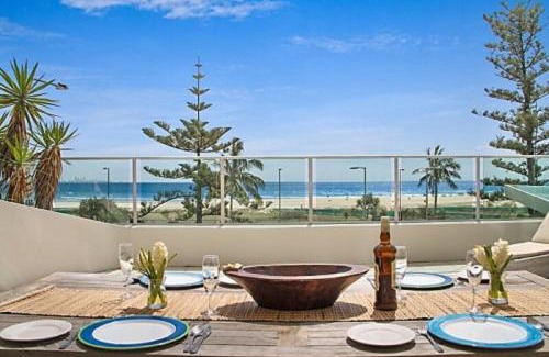 Coolangatta Apartment | reflections 202