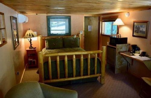 Kooskia Hotel | Reflections Inn