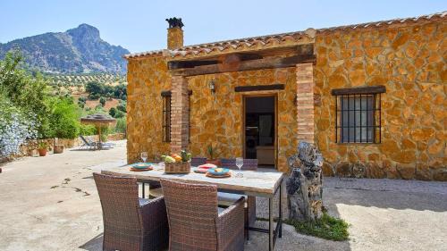 El Gastor House | Refugio La Sima El Gastor by Ruralidays