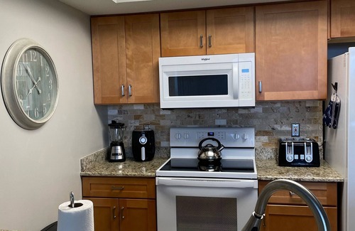 Fort Walton Beach Condo | 𝚁𝙴𝙵𝚄𝚁𝙱𝙸𝚂𝙷𝙴𝙳 ᴄᴏɴᴅᴏ-𝟽𝟶𝟶’ 𝙻𝚊𝚣𝚢 𝚁𝚒𝚟𝚎𝚛 & 𝙰𝚖𝚊𝚣𝚒𝚗𝚐 ᴠɪᴇᴡs