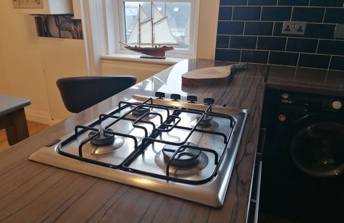 Girvan Apartment | Refurbished 2 bedroom flat in central Girvan