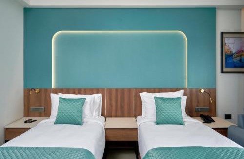 Kurichilakodu Hotel | REGAL HEIGHTS
