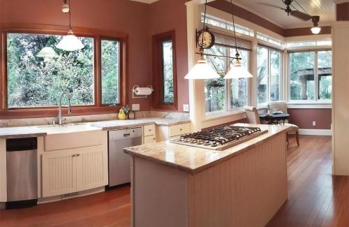Calistoga House | Regal Victorian Home in Downtown Calistoga