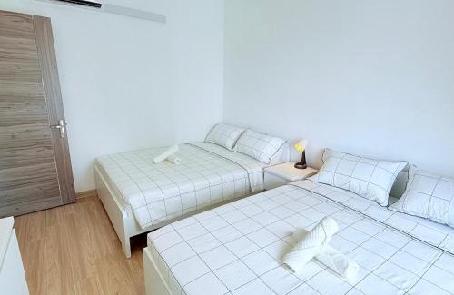 Gua Apartment | Regalia 2B1R 8pax Condo Forest City GB H-1902