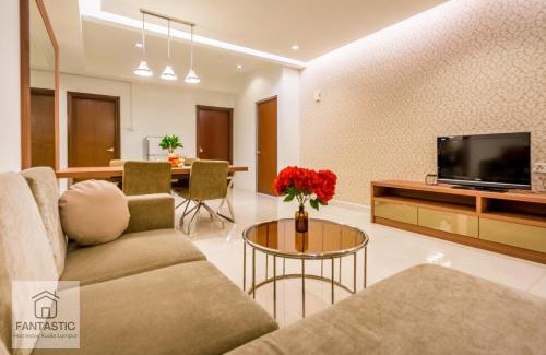 Chow Kit Apartment | Regalia Residence @ KLCC View Sky Pool by MC