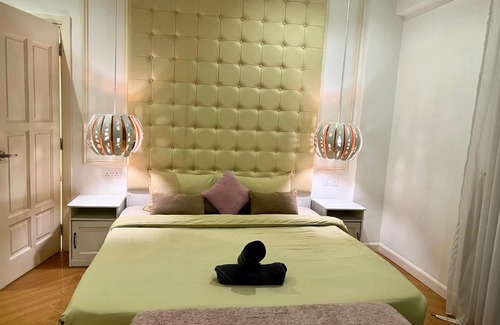 Chow Kit Apartment | Regalia service suites by skypool klcc