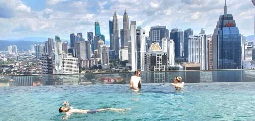 Chow Kit Apartment | Regalia Suites KLCC View Rooftop Infinity Pool by Angkasa Homes