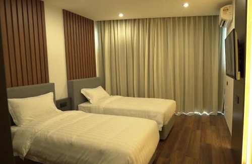 Batu Lintang Hotel | Regatta at Kozi Square Kuching