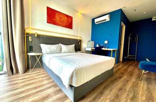 Batu Lintang Hotel | Regatta at Kozi Square Kuching