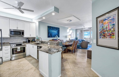 Vanderbilt Beach Condo | REGATTA - ENJOY GULF AND BAY VIEWS!