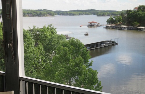 Village of Four Seasons Condo | Regatta Bay 158-3D - Walk In Level to Great Condo and Access to 2 Pools.