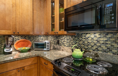Poipu Condo | Regency 111 Defines Comfort & Spaciousness. Lovely Furniture & Furnishings