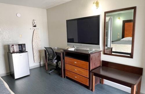 Bald Knob Hotel | Regency Inn Bald Knob