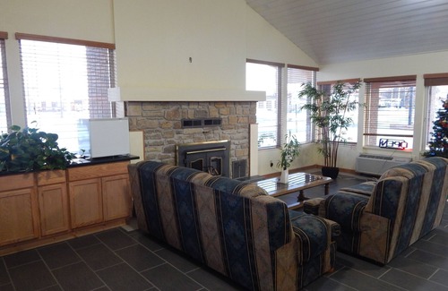 Iola Hotel | Regency Inn lola Kansas