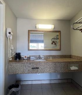 Chickasha Hotel | Regency Inn