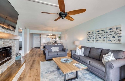 Biltmore Beach Condo | Regency Towers 1018 2 BR 2 BA