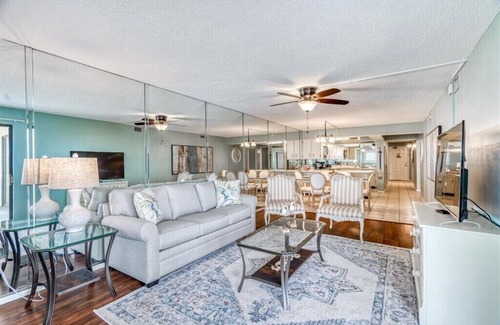 Biltmore Beach Apartment | Regency Towers -Unit 402-3 bedroom