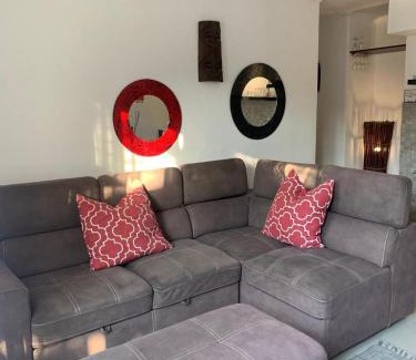 Parklands Apartment | Regent Casa's - Cape Towns Blouberg Area - Where 20 people can stay