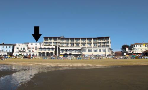 Sandown Hotel | Regent Court - Seafront, Sandown - RETURN CAR FERRY FROM 92 POUNDS