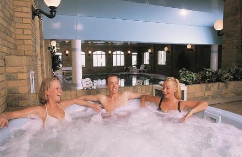 Sandown Hotel | Regent Court - Seafront, Sandown - RETURN CAR FERRY FROM 92 POUNDS