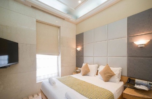 Wellington Pier Hotel | Regent Hotel