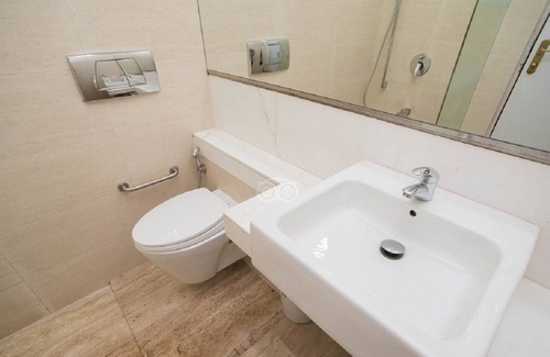 Wellington Pier Hotel | Regent Hotel