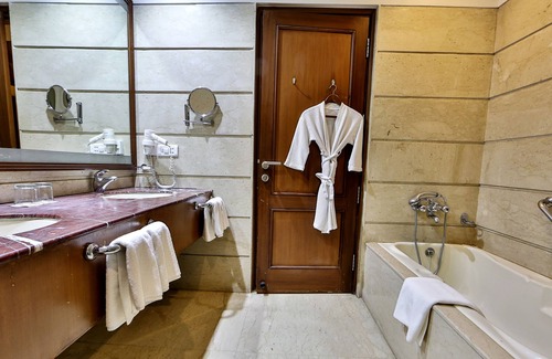 Ludhiana Hotel | Regenta Central Klassik