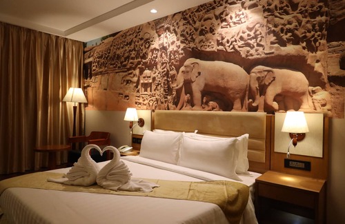 Navalur Hotel | Regenta Central RS - Chennai