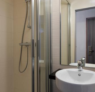 Riquet Stalingrad Hotel | Reims Hotel